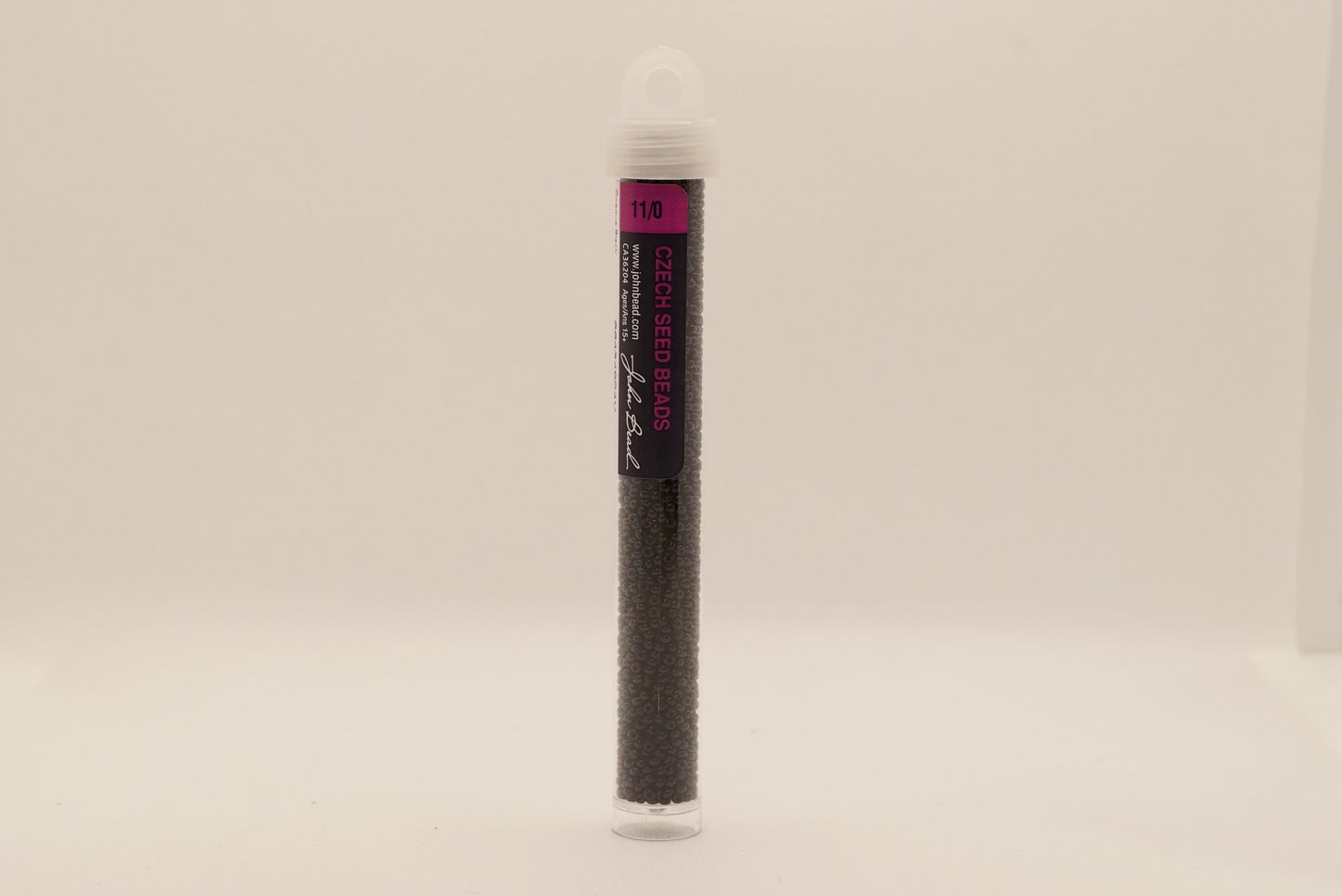 31 - 11/0 Vial Opaque Black