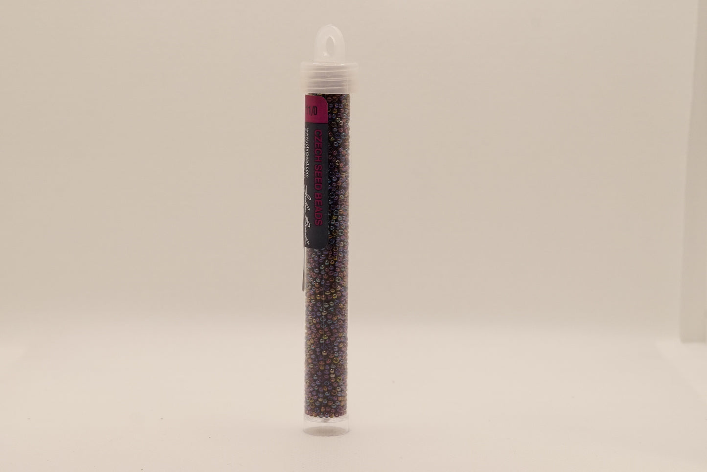 68 - 11/0 Vial Transparent Mauve AB