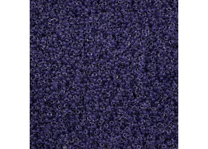 672 - 11/0 Crystal C/L Terra Intensive Purple