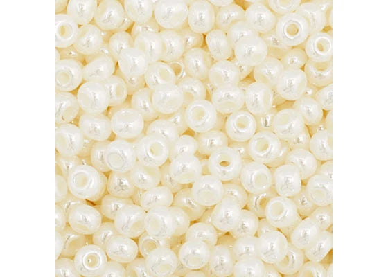 111 - 11/0 Vial Opaque Ceylon Dyed Pearl