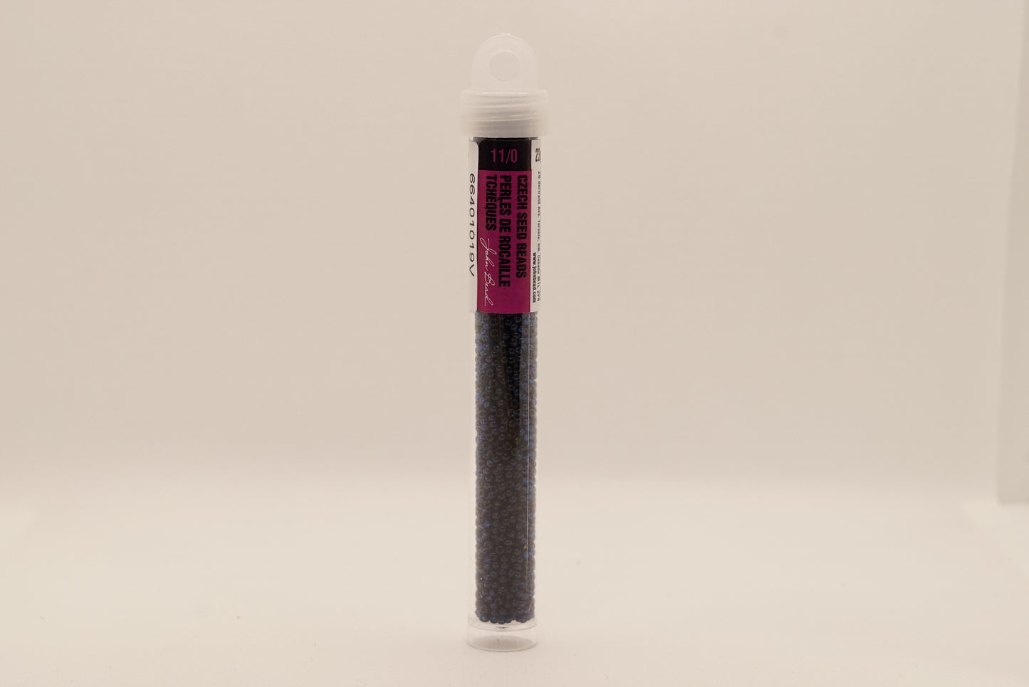 13 - 11/0 Vial Transparent Montana