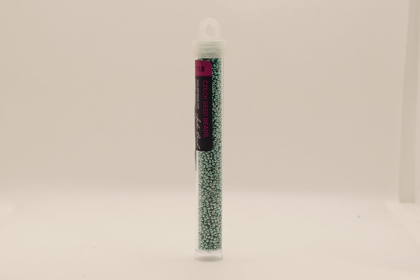 118 - 11/0 Vial Metallic Green