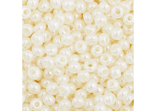 111 - 11/0 Vial Opaque Ceylon Dyed Pearl