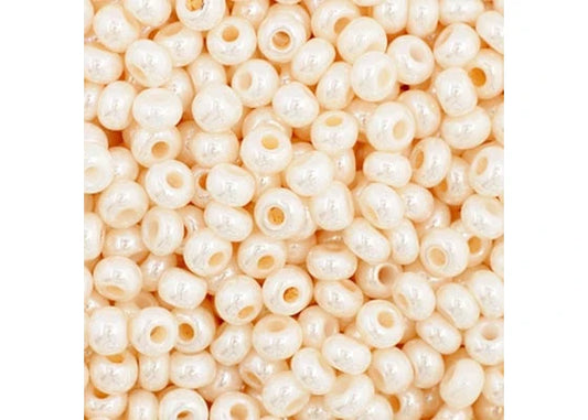116 - 11/0 Vial Opaque Eggshell Pearl
